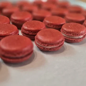 Red Velvet Macrons