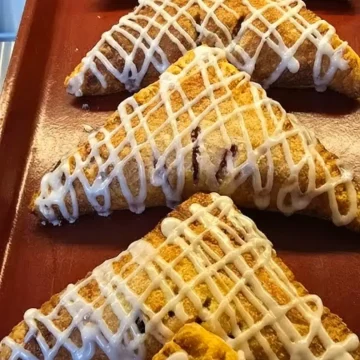 Turnovers - Apple, Blueberry & Cherry Melchor Herrera