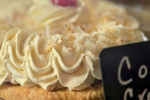 Coconut cream pie